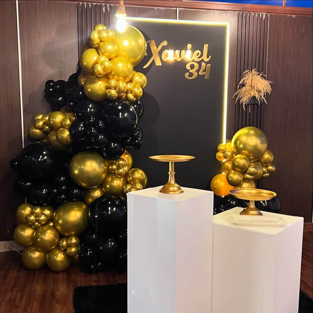 Dark theme baloon decoration