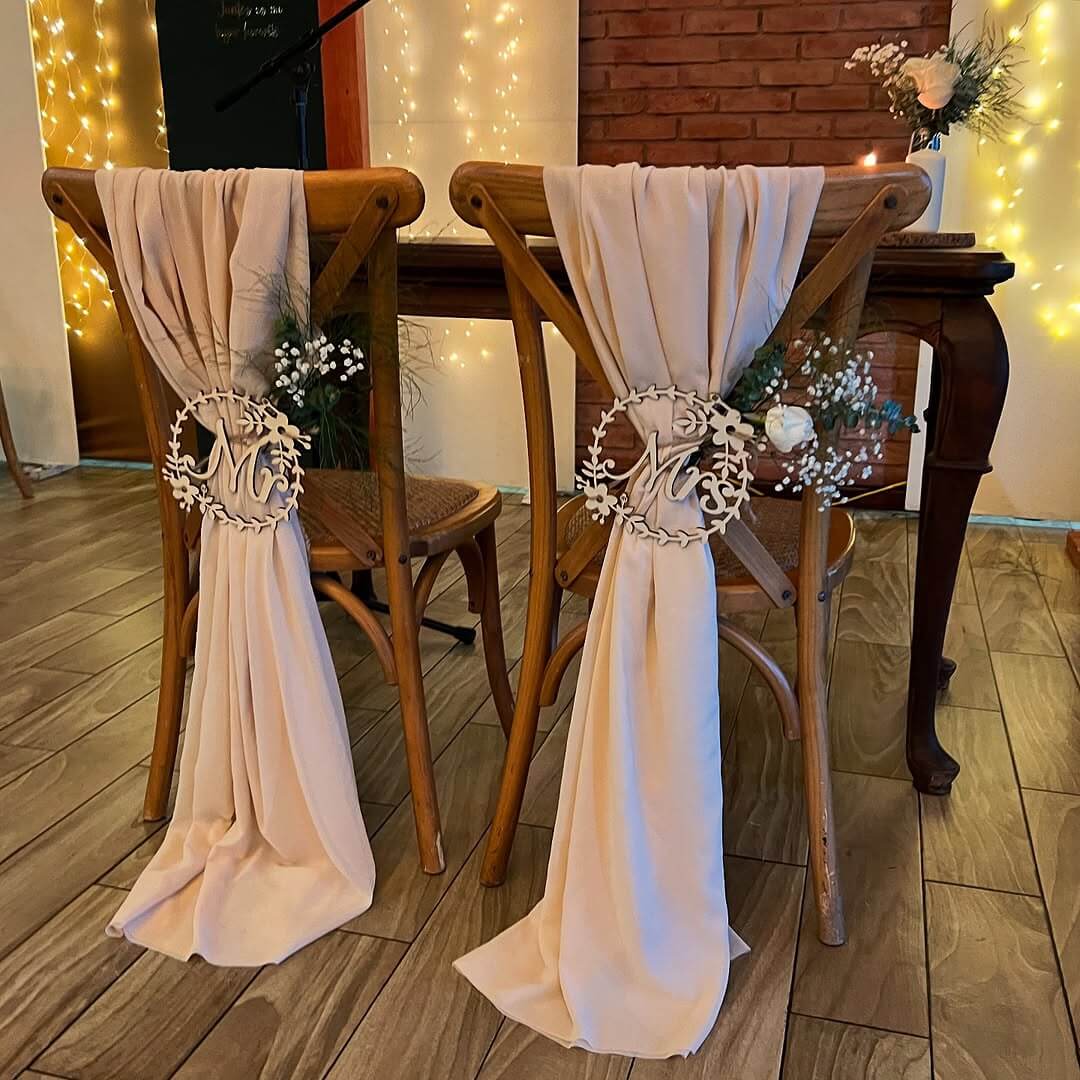 Fancy sitting and table decoration