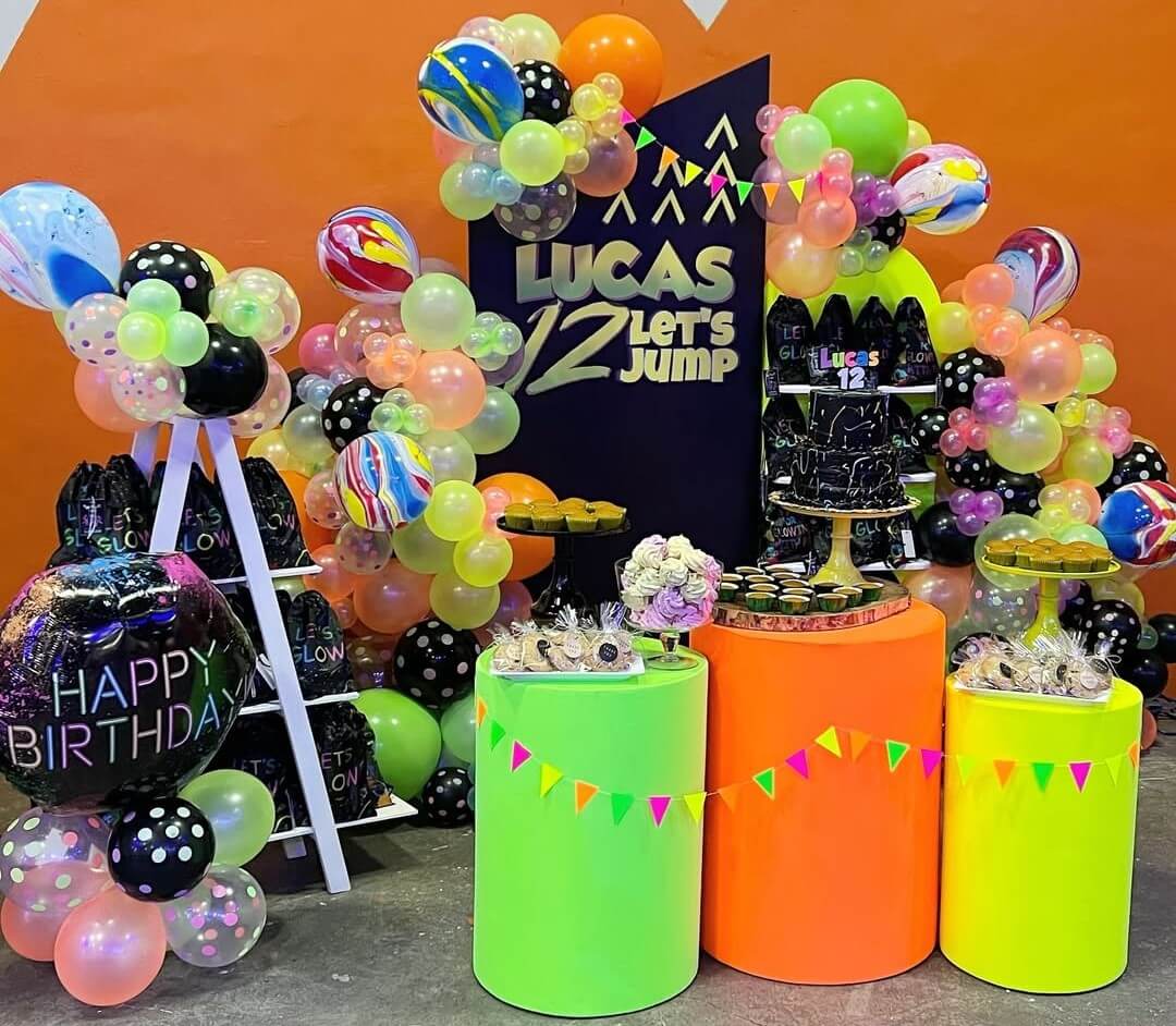 Kids party colourful decor